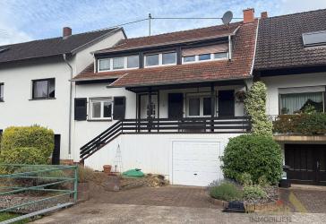 Zweifamilienhaus in Düppenweiler sucht neue Eigentümer (Kapitalanleger oder Eigennutzer)