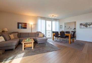 Stilvolle 4-Zimmer-Stadtwohnung (Bj. 2012) in begehrter Lage von Radolfzell am Bodensee