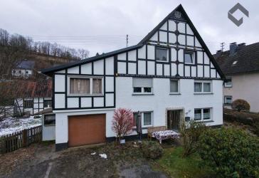 Mehrparteienhaus mit Potential