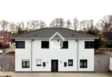 Modern wohnen, sicher investieren - Neuwertiges MFH mit vier vermieteten WE in Lingen