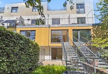 Haus-im-Haus-Konzept! Top gepflegte Immobilie in Regensburg/Steinweg