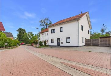 EINZIEHEN & WOHLFÜHLEN Gepflegtes Einfamilienhaus mit 149 m² Wohnfläche in Kahl am Main
