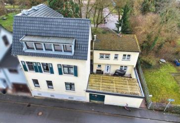 Zwei Einfamilienhäuser in Bonn-Lannesdorf! Historischer Charme trifft flexiblen Wohnkomfort!