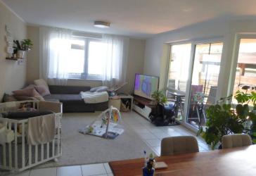 WOHNEN IM GRÜNEN MIT GARTEN UND TERRASSE! Große 2 ZW im EG mit Einbauküche sowie zusätzlichem Raumangebot im Souterrain in Schwaig b. Nbg.