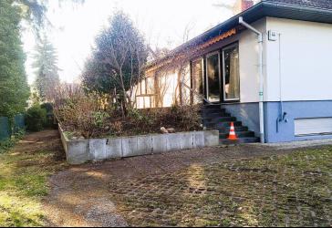 Maisonette/ Haus mit Terrasse+ Einzelgarage+ DG-Reserve