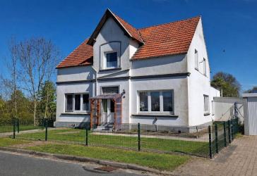 Bezahlbarer Einstieg für Kapitalanleger! Vermietetes Handwerkerhaus mit zwei Wohneinheiten