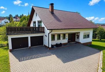 Gepflegtes Einfamilienhaus mit Ausbaureserve in Kronach OT Fischbach