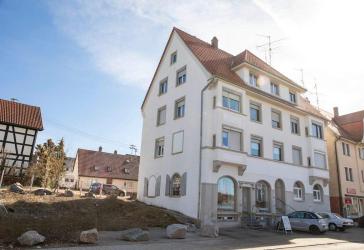 Hier geht die Sonne auf: Charmante 3 Zimmer Eigentumswohnung mit kurzen Wegen in den Neckarpark, die Stadt und ins Grüne