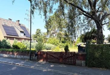 Familienfreundliches, 838 m² großes Grundstück in bester grüner Lage von Düsseldorf-Eller