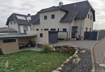 Moderne Doppelhaushälfte mit Garten in ruhiger Lage von Unterlauchringen