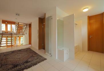 Modernisiertes Einfamilienhaus in Split-Level-Bauweise mit Einliegerwohnung