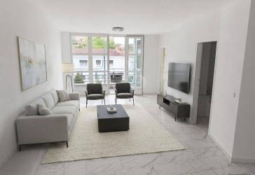 Sonnendurchflutetes Wohngefühl mit Balkon und Marmorboden