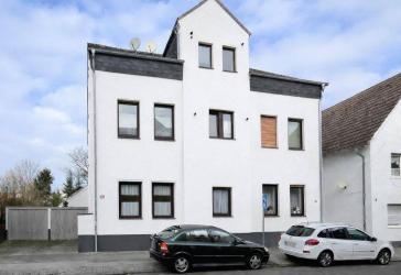 WG geeignete und sanierte Wohnung mit 4 Zimmer + Garten - VOLLMÖBLIERTE