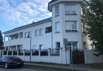 Erdgeschoss-Wohnung mit Terrasse & eigenem Garten - 105 m², Fußbodenheizung, Stellplatz