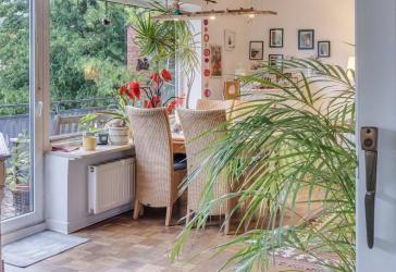 Sonne, Freiraum und ein Balkon, den man wirklich nutzt
