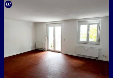 Drei Zimmer-Wohnung + Tageslichtbad mit Wanne + Keller + Balkon - nur noch einziehen!