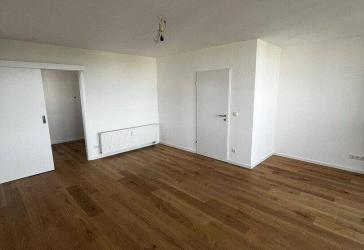 Kernsanierte 2-Zimmer-Wohnung mit Balkon und Weitblick