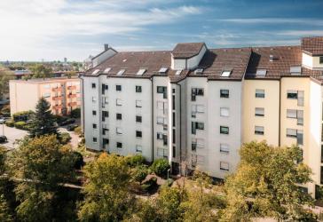 4-Zimmerwohnung mit 2 Loggien und Tiefgaragenstellplatz