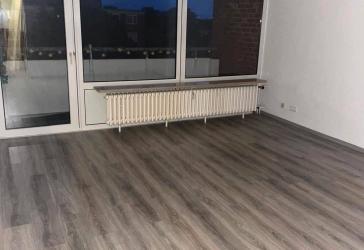Frisch renovierte 71 m² Wohnung mit Einbauküche & Balkon (5. OG mit Fahrstuhl