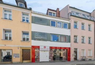 Wohn- und Geschäftshaus mit Entwicklungspotential in Bestlage in der Erlanger Innenstadt