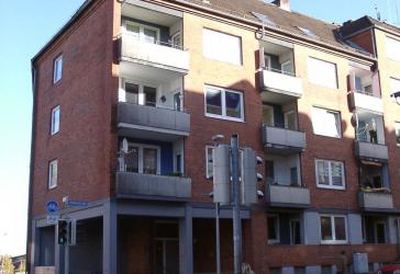 2 Zimmerwohnung nah am Werftpark mit Balkon!