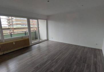 Lichtdurchflutete 3-Raum-Wohnung mit Balkon und Lift in Mönchengladbach-Römerbrunnen