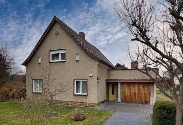 Wohnen im Grünen vor den Toren Berlins - großzügiges Familienhaus mit Gartenidylle