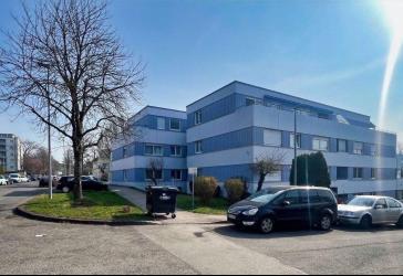 Top geschnittene 3,5-Zimmer-Wohnung mit großem Balkon, Balkonkraftwerk und optionaler Garage