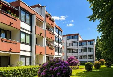Bergisch Gladbach-Lustheide: Helle 3-Zimmer-Wohnung mit Balkon und Gestaltungspotenzial