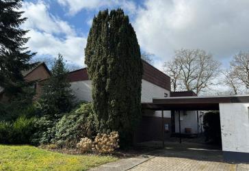 Interessantes Einfamilienhaus - 'Architektenhaus' - in schöner, ruhiger Wallheckenlandschaft