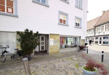 ZU VERMIETEN: 3 Zimmer-Büroeinheit /Ladenlokal in einem Mehrfamilienhaus in der Soester Innenstadt