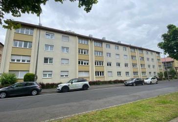 Teilsanierte 3-Zimmer-Wohnung mit Balkon im 3. Obergeschoss in Schweinfurt