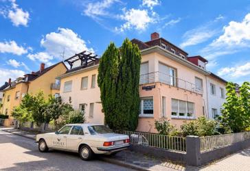 +++Charmantes vollvermietetes 3- Familienhaus in begehrter Lage+++