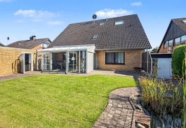 Traumhaftes Einfamilienhaus mit Einliegerwohnung im ruhigen Geldern Hartefeld