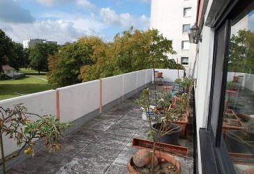 Seenahes zusammengelegtes Doppel-Apartement, mit 3-Zimmern und umlaufender Terrasse in SZ-Lebenstedt
