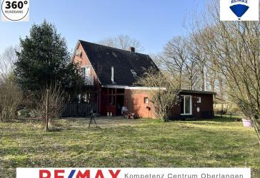 RESERVIERT!! Charmantes Zweifamilienhaus, ruhige Ortsrandlage, 8300 m² Grundstück, Pferdehaltung