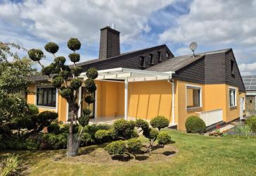 Anwesen mit parkähnlicher Gartenanlage I Gehobene Ausstattung I Wintergarten
