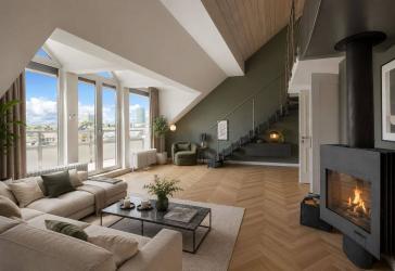 Traumhafte Penthouse-Maisonette mit Privat-Aufzug im begehrten Sachsenhausen-Nord!
