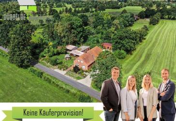 Großefehn: Sanierungsbedürftiges Fehnhaus in Alleinlage auf einem Hektar Land