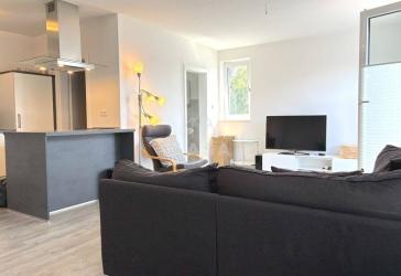 Moderne Wohnung über 2 Etagen mit großzügiger Dachterrasse und PKW-Stellplatz!