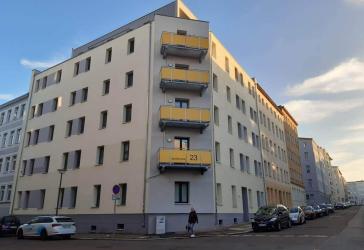 Exklusive 6 – Raumwohnung mit Fußbodenheizung, Wanne und Dusche, Klimaanlage, Balkon und Dachterrasse!