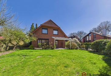 Familienfreundlich, lichtdurchflutet und großzügig - freistehendes Einfamilienhaus zum Wohlfühlen