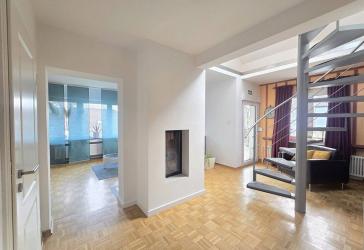 Außergewöhnlich wohnen auf ca. 185 m² - Maisonette mit zwei Kaminen & großem Sonnenbalkon