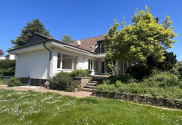 Repräsentatives freistehendes Einfamilienhaus mit Einliegerwohnung in Bestlage Rüngsdorf