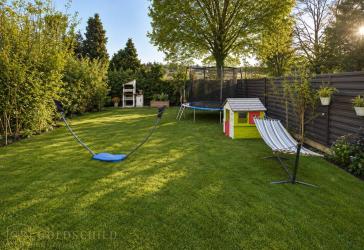 Liebevoll erhaltene Doppelhaushälfte mit Garten, Garage & Stellplatz | Nürtingen-Zizishausen