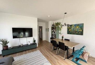 Neubau-Zweitbezug! Große 4-Zimmer-Wohnung mit Balkon!