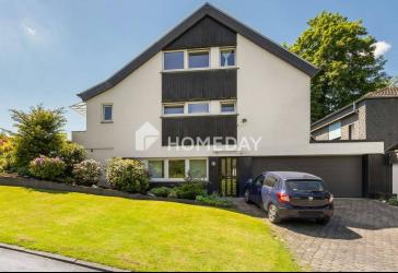 Familienfreundliches Einfamilienhaus mit Sauna, Doppelgarage und schönem Garten