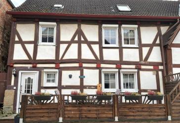 Denkmalgeschütztes Haus mit Schrebergarten in ruhiger Innenstadtlage von Wolfhagen