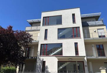 Helle 4,5-Zimmer-Wohnung mit 2 Balkone in DD-Blasewitz (Uniklinikum und Waldpark in 5 min zu Fuß)