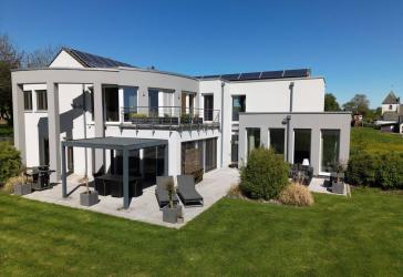 Architektenvilla I Riesiges Sonnengrundstück I Energieeffizienz